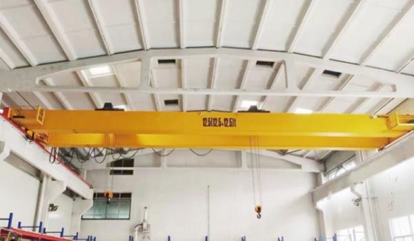 LH型電動葫蘆雙梁橋式起重機(jī)